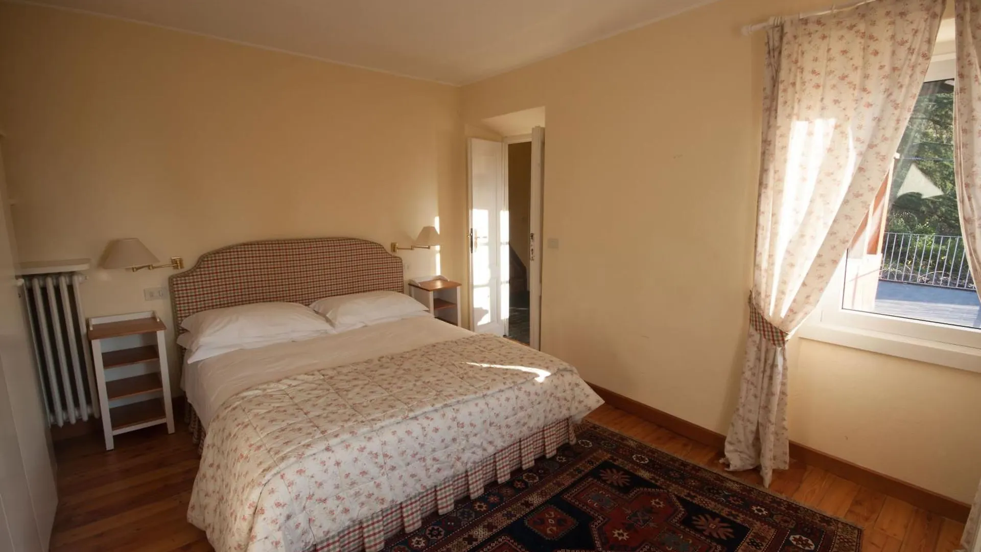 Agriturismo Castello Di Vezio Varenna 0*,  Olaszország