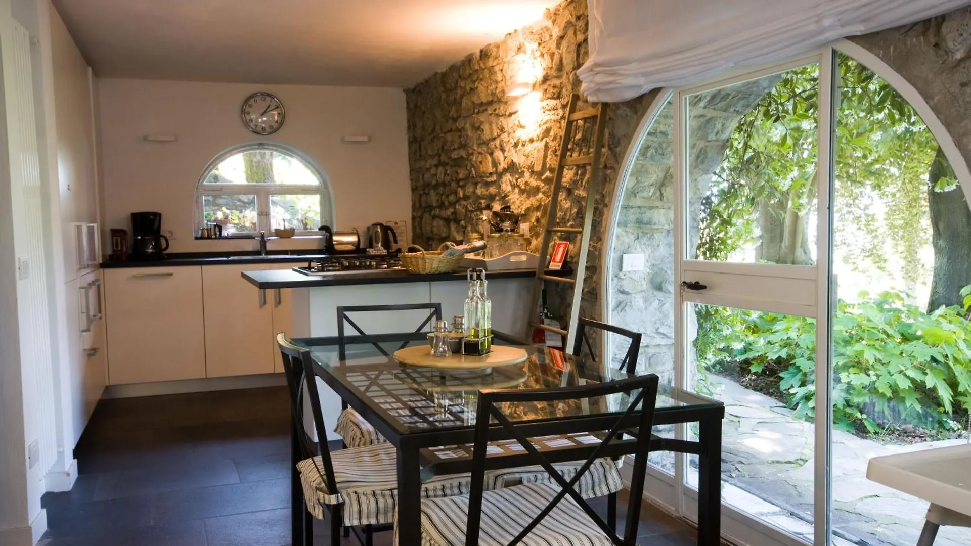 Apartmanhotel Agriturismo Castello Di Vezio Varenna