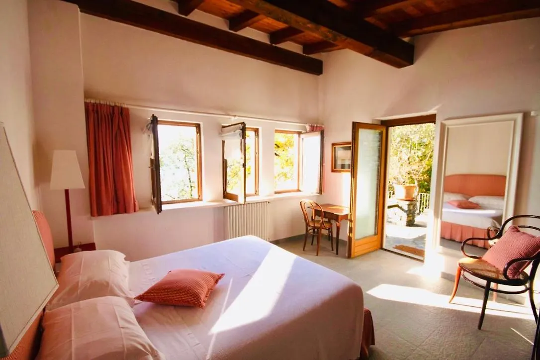 Apartmanhotel Agriturismo Castello Di Vezio Varenna Olaszország