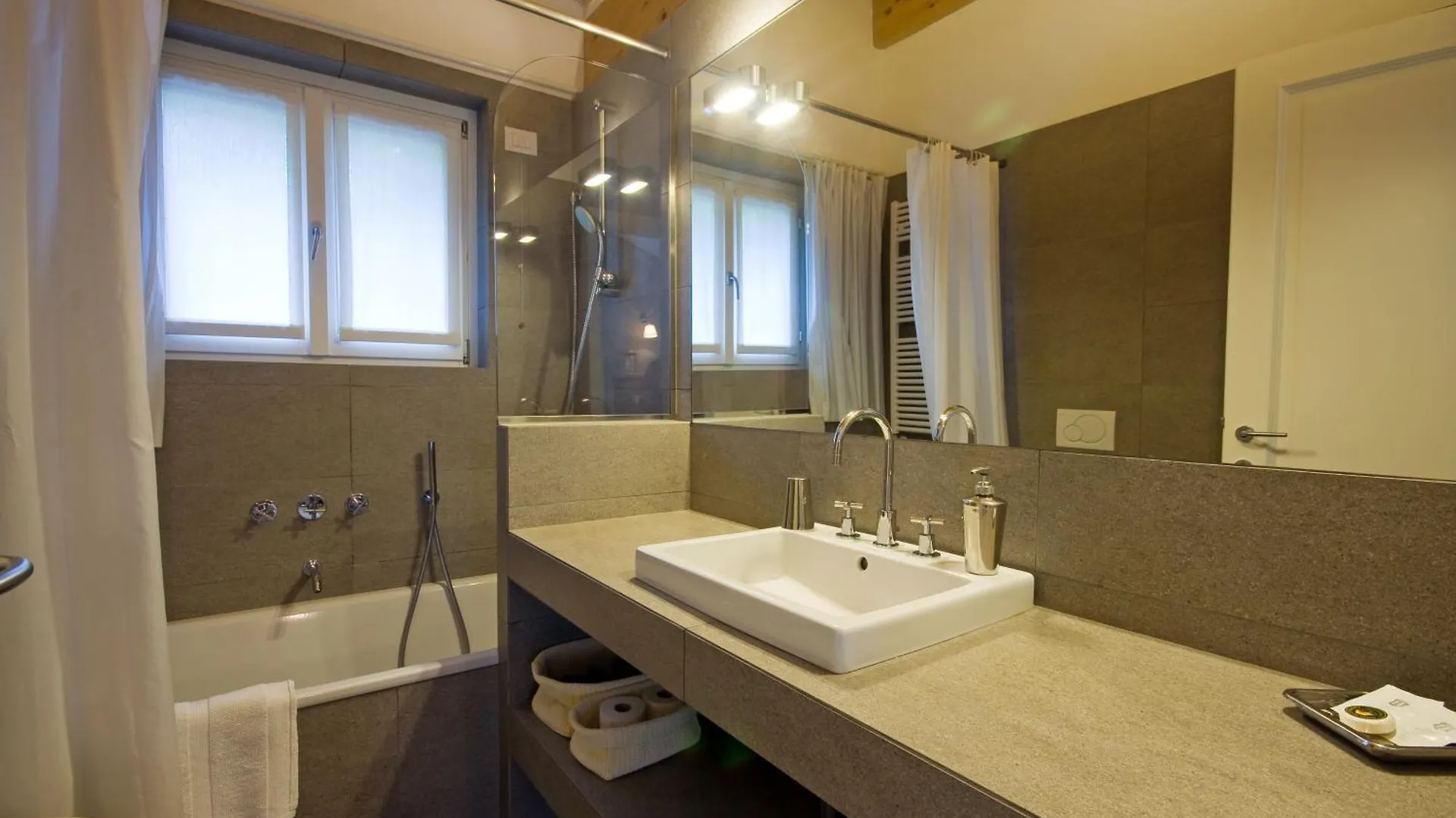 Aparthotel Agriturismo Castello Di Vezio Varenna